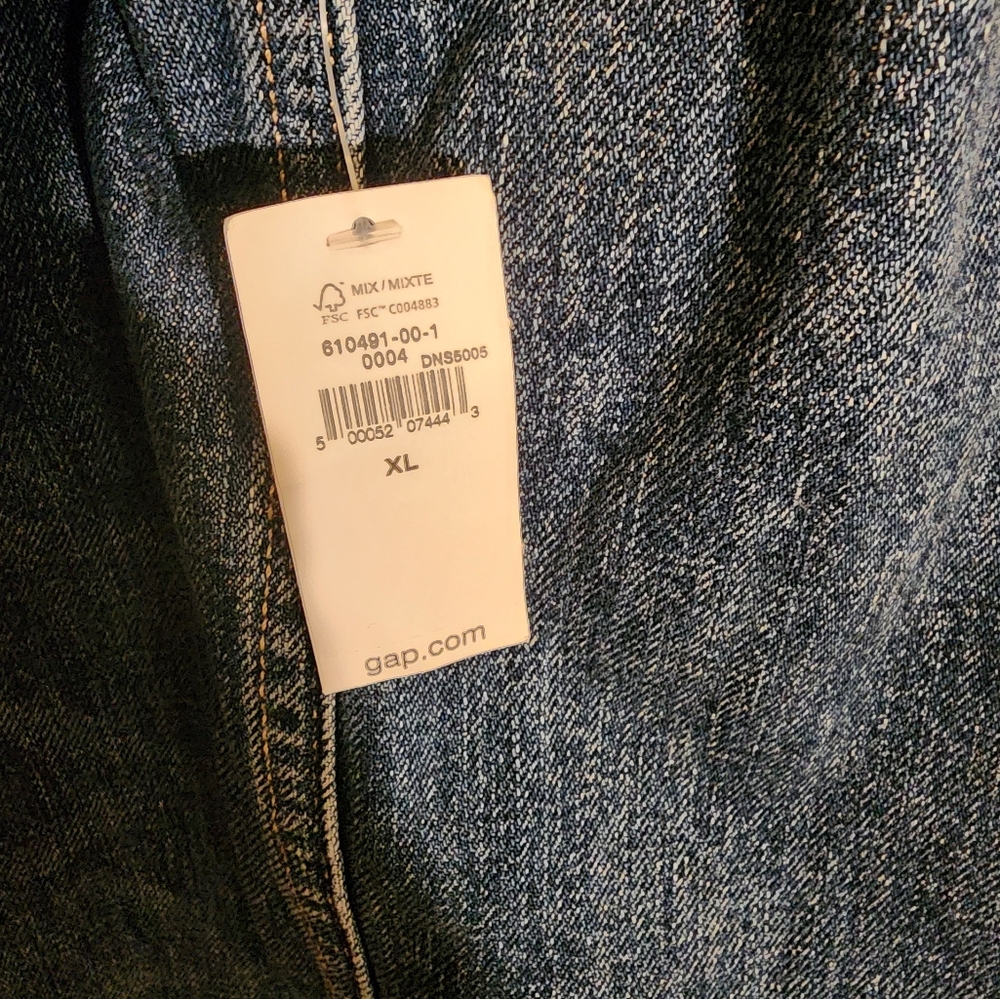 NEW GAP DENIM JACKET - Picture 7 of 10